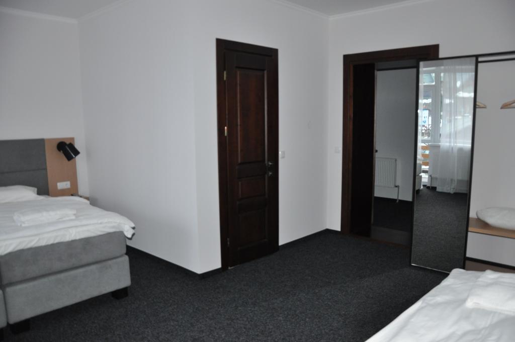 Grofa Room Bukovel Esterno foto